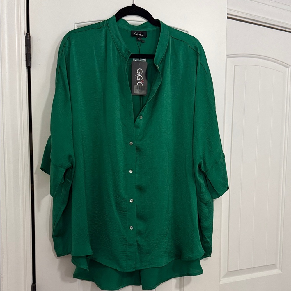 GIGI Women's Emerald Green Relaxed Button-Front Blouse